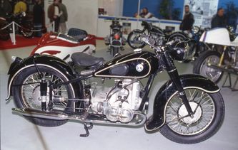 BMW-CMR R73 var en R 71 med 750 cc motor från R 75.