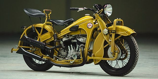PMZ-A-750 hade ram i pressad stålplåt, vanligt på tyska motorcyklar från samma tidsepok.
